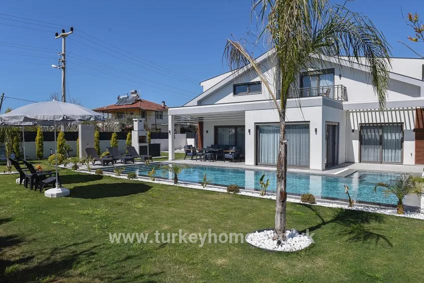 3+1-Zimmer Villa Zu verkaufen in Kargı Bz. Fethiye - 690 m²