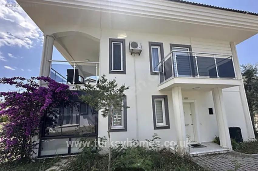 3+1-Zimmer Villa Zu vermieten in Ölüdeniz Bz. Fethiye - 220 m²