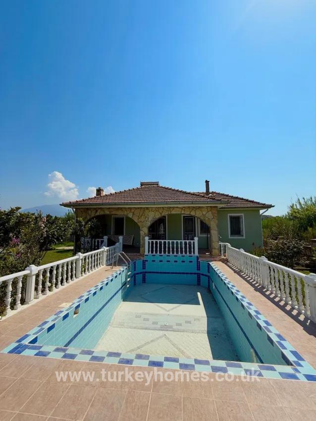2+1-Zimmer Villa Zu vermieten in Kargı Bz. Fethiye - 500 m²