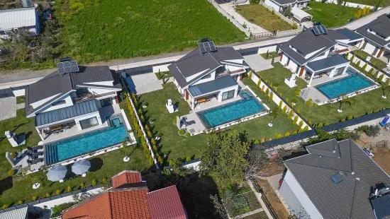 Freistehende Villa mit Pool, 3+1, zum Verkauf In Kargı