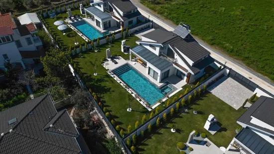 Freistehende Villa mit Pool, 3+1, zum Verkauf In Kargı