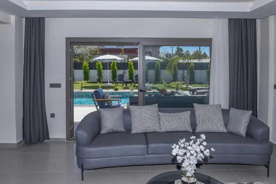 Freistehende Villa mit Pool, 3+1, zum Verkauf In Kargı