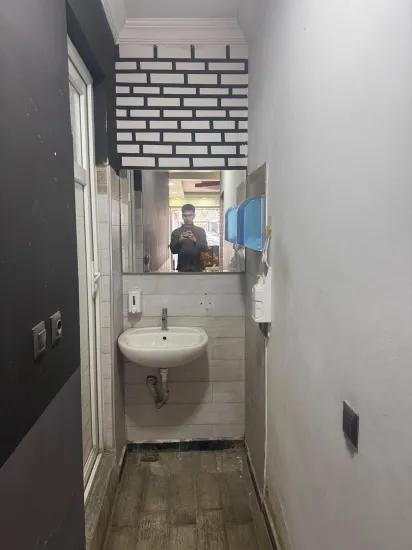 Am Çalıca Kreuzung zu vermietende Geschäftsräume