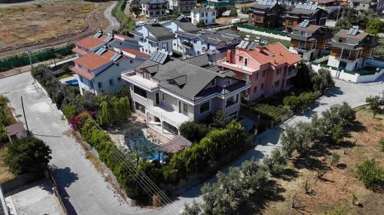 Fethiye Karagedik 661 M² Grundstück Innerhalb 8+1 privat mit Pool Villa