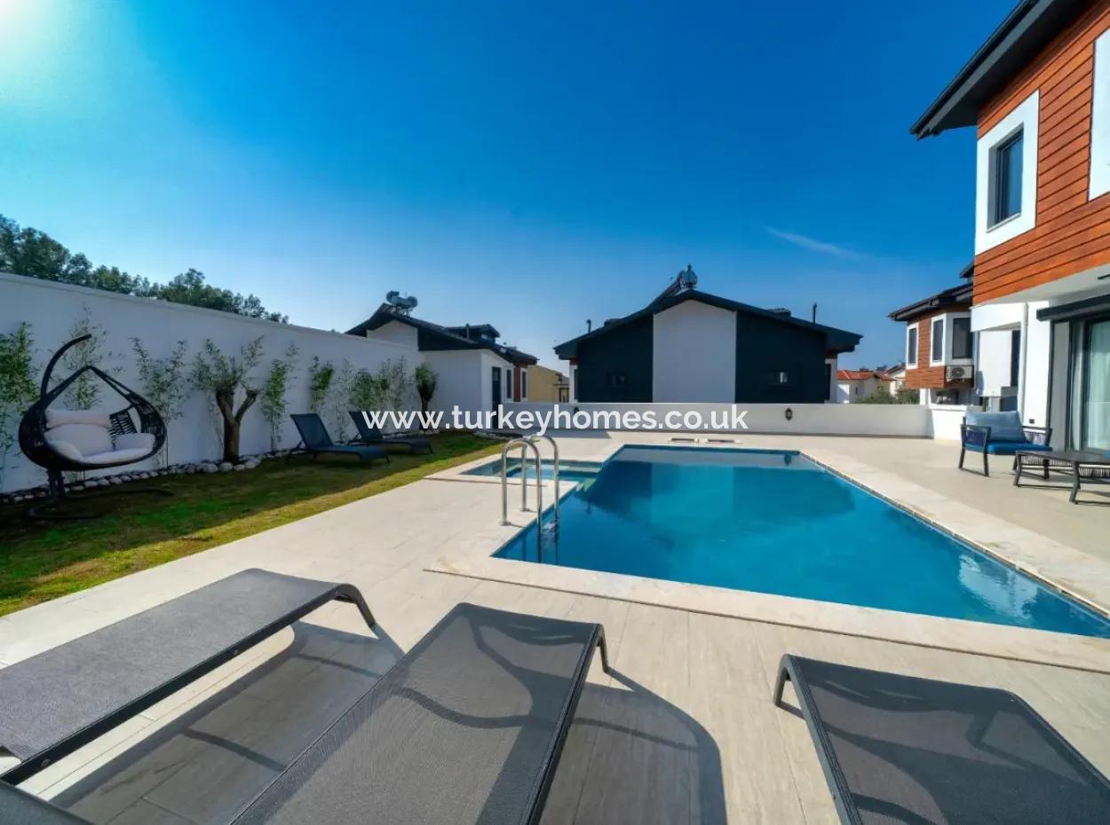 4-Stöckige Freistehende Villa In Çiftlik