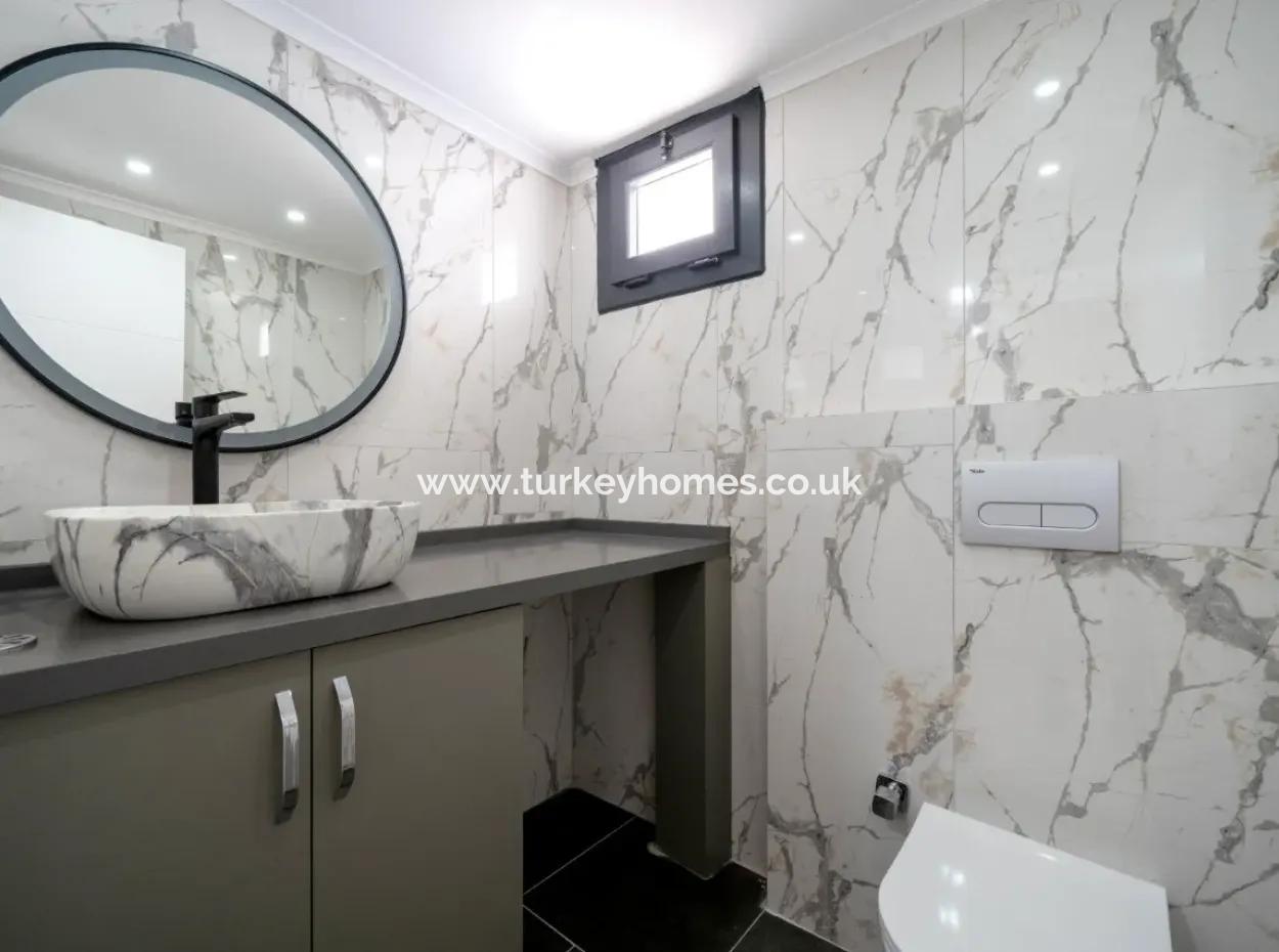 4-Stöckige Freistehende Villa In Çiftlik