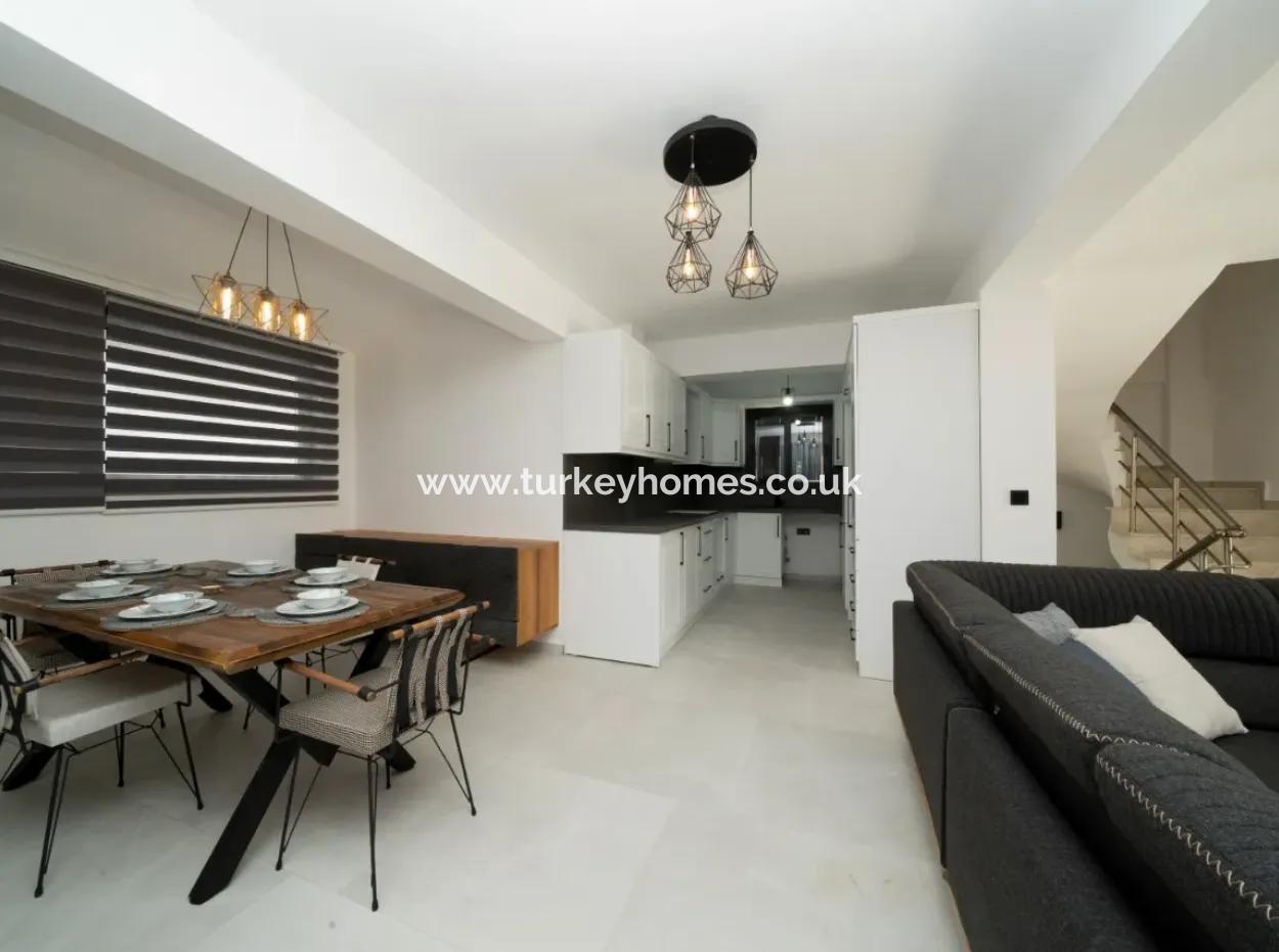 4-Stöckige Freistehende Villa In Çiftlik