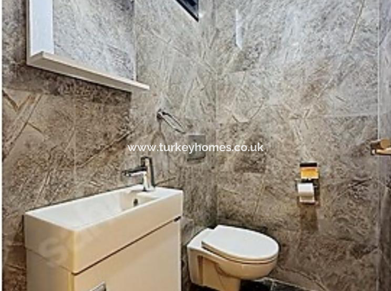 2 Geschäfte Zum Verkauf An Der Ecke Mit Blick Auf Yergüzlar In Akarca