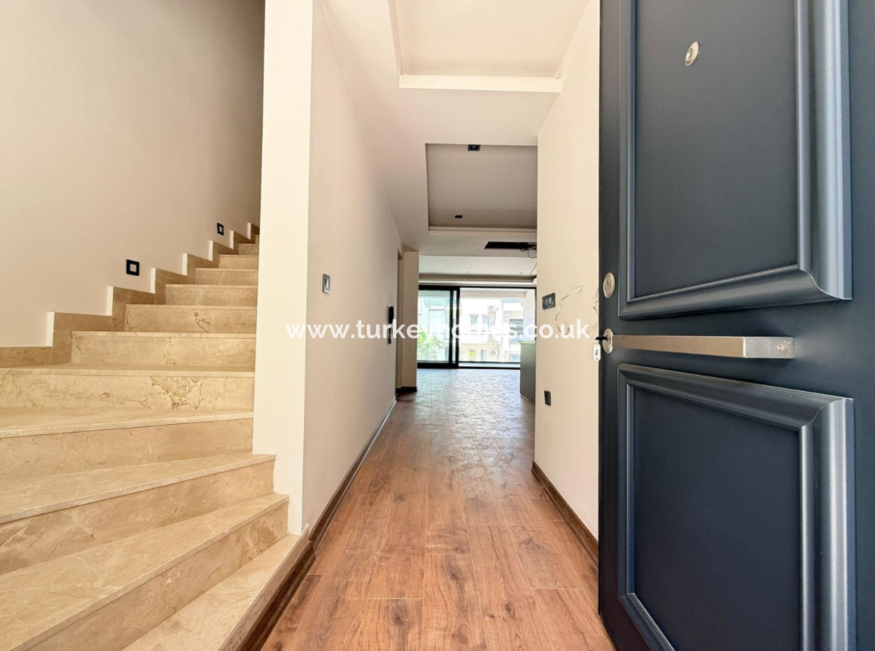 Zu Verkaufen 2+1 Maisonette-Wohnung In Karagözler Residence 222