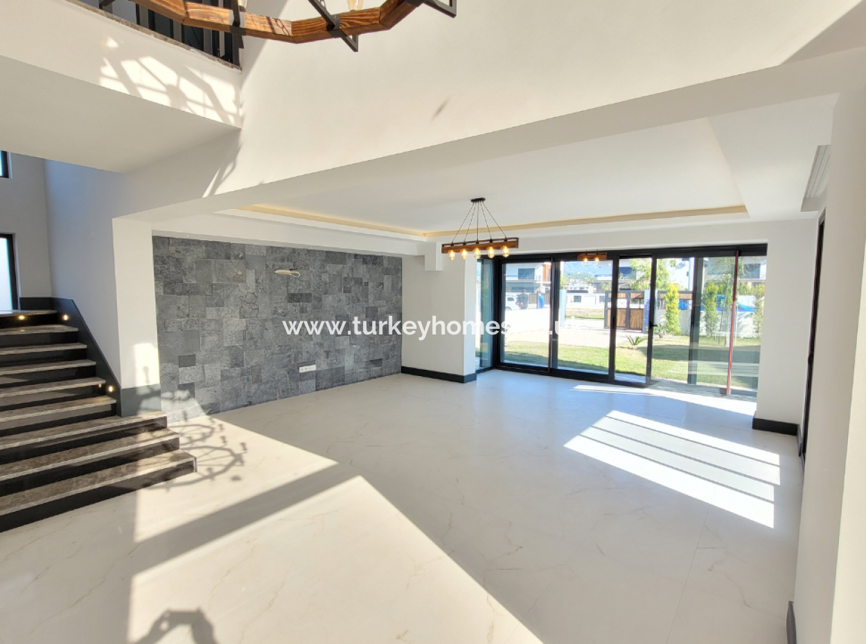 Großzügige 4+1 Villa Mit Privatem Pool Und Terrasse In Fethiye