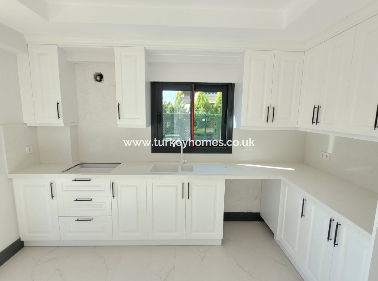 Großzügige 4+1 Villa Mit Privatem Pool Und Terrasse In Fethiye