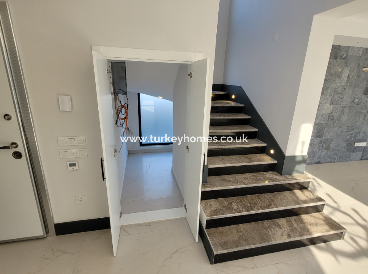 Großzügige 4+1 Villa Mit Privatem Pool Und Terrasse In Fethiye