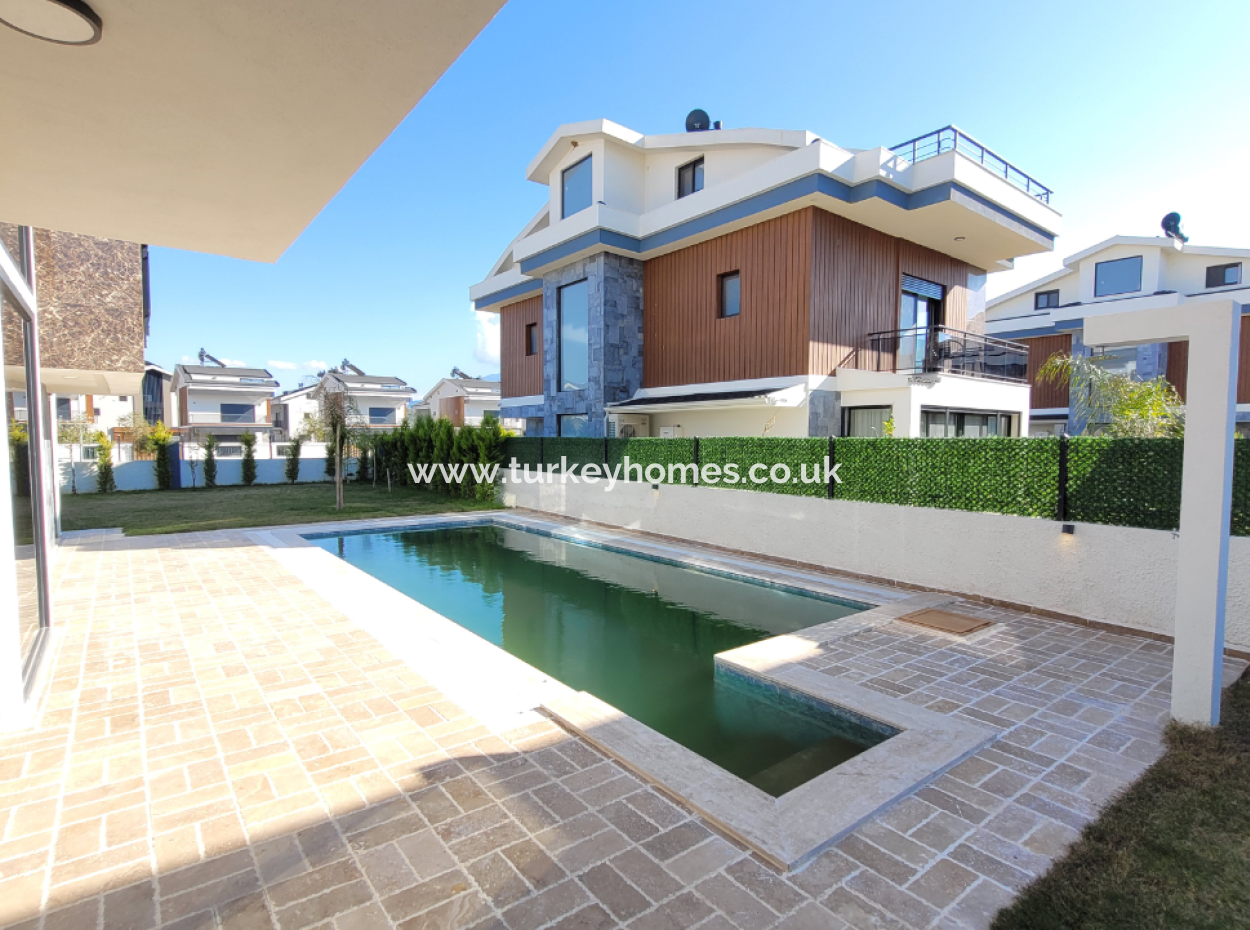 Großzügige 4+1 Villa Mit Privatem Pool Und Terrasse In Fethiye