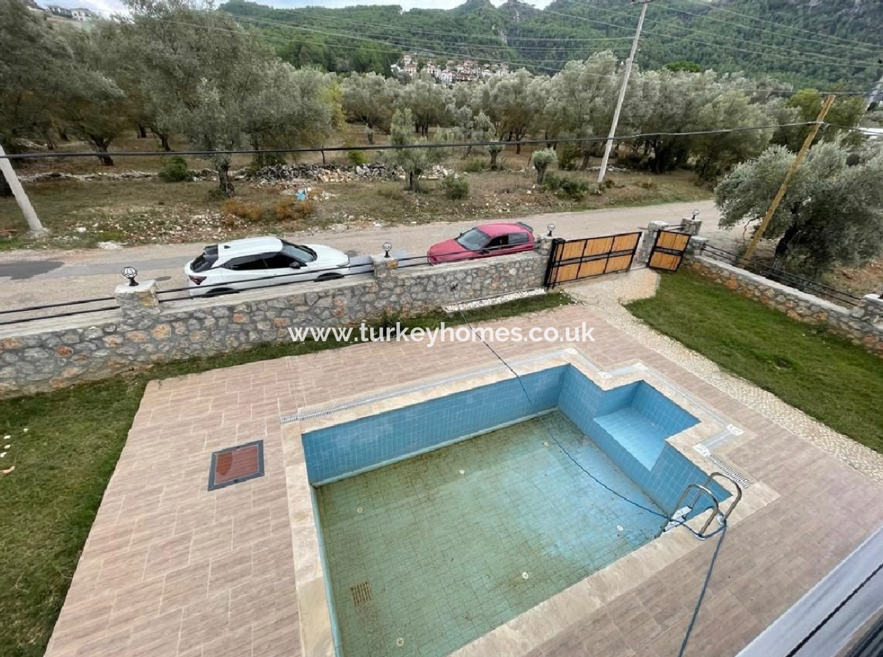 5 Villen Zu 1 Verkauf In Üzümlü