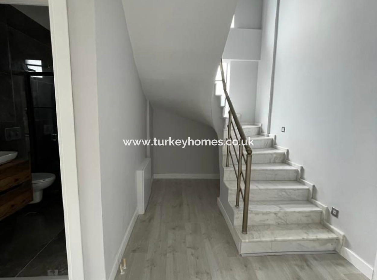 5 Villen Zu 1 Verkauf In Üzümlü