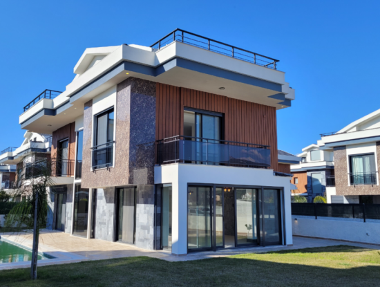 Großzügige 4+1 Villa Mit Privatem Pool Und Terrasse In Fethiye