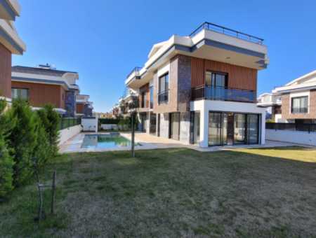 Großzügige 4+1 Villa Mit Privatem Pool Und Terrasse In Fethiye