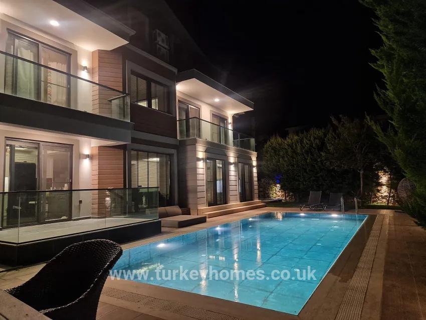 4+1 Bedroom Villa For sale in Çiftlik Nbh. Fethiye - 660 m²