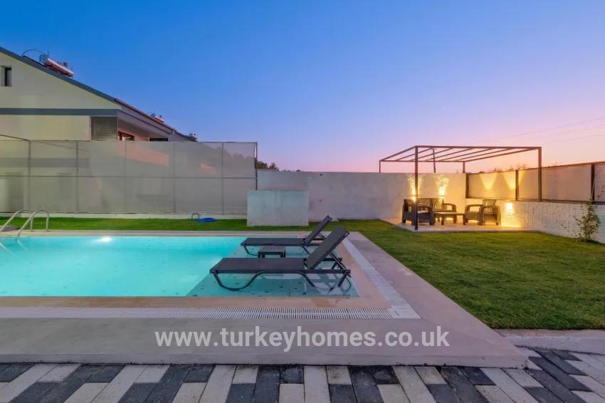 3+1 Bedroom Villa For rent in Çiftlik Nbh. Fethiye - 220 m²