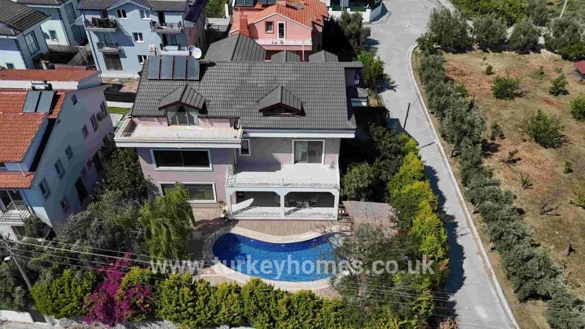 8+1 Bedroom Villa For sale in Karagedik Nbh. Fethiye - 500 m²