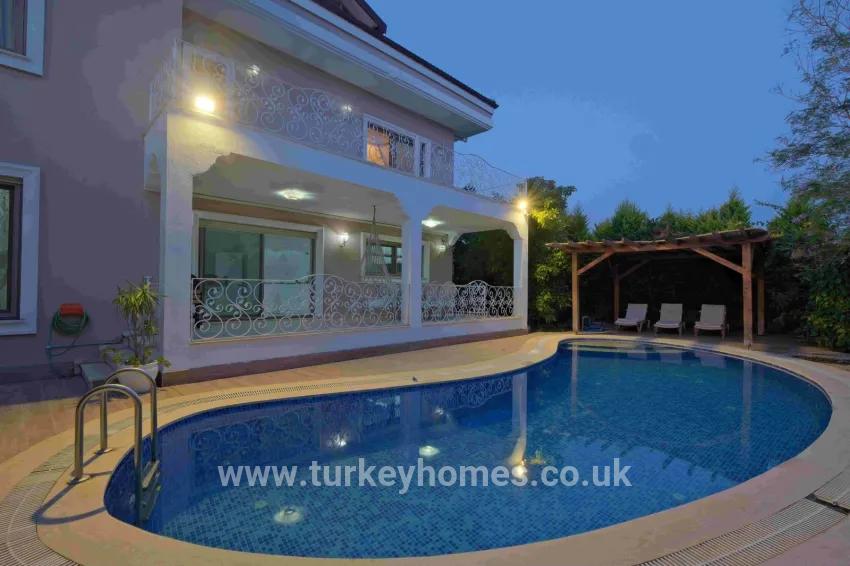 8+1 Bedroom Villa For sale in Karagedik Nbh. Fethiye - 500 m²