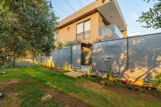 Furnished Long-term Rental Detached Villa