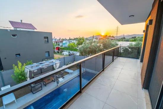 Furnished Long-term Rental Detached Villa