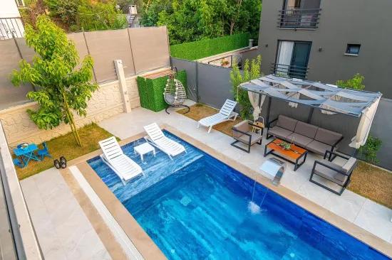 Furnished Long-term Rental Detached Villa