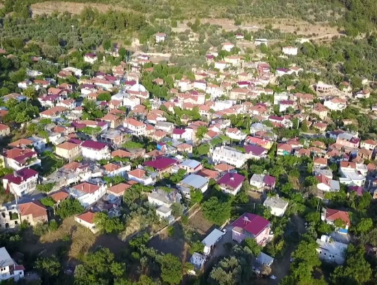 Land For Sale In The Area Of The Villa With Consensual Partition In İncirköy