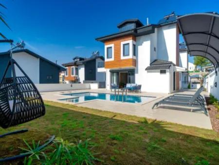 4 Storey Detached Villa In Çiftlik