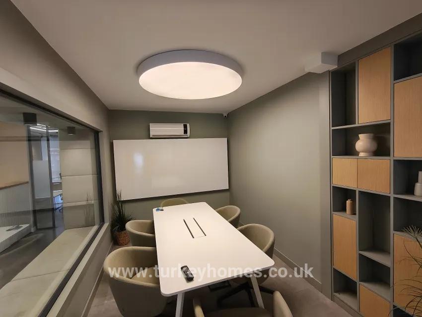 От Bersu Yatırım арендуется офис 3+1 рядом с Торговым центром