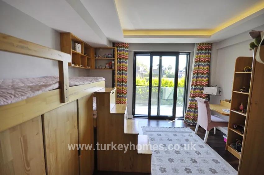 Для продажи Вилла 4+1 в Çiftlik Fethiye - 660 m²