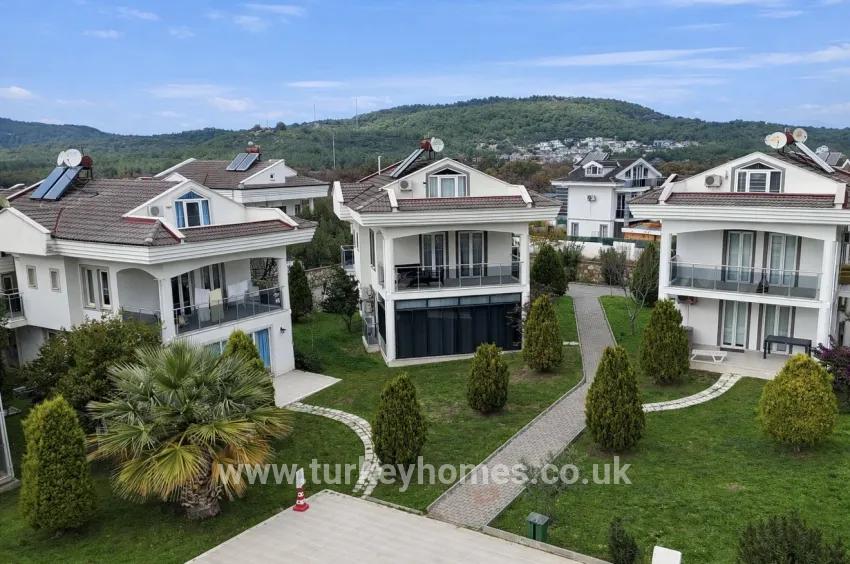 В аренду Вилла 3+1 в Ölüdeniz Fethiye - 220 m²