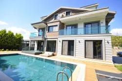 Для продажи Вилла 4+1 в Çiftlik Fethiye - 660 m²