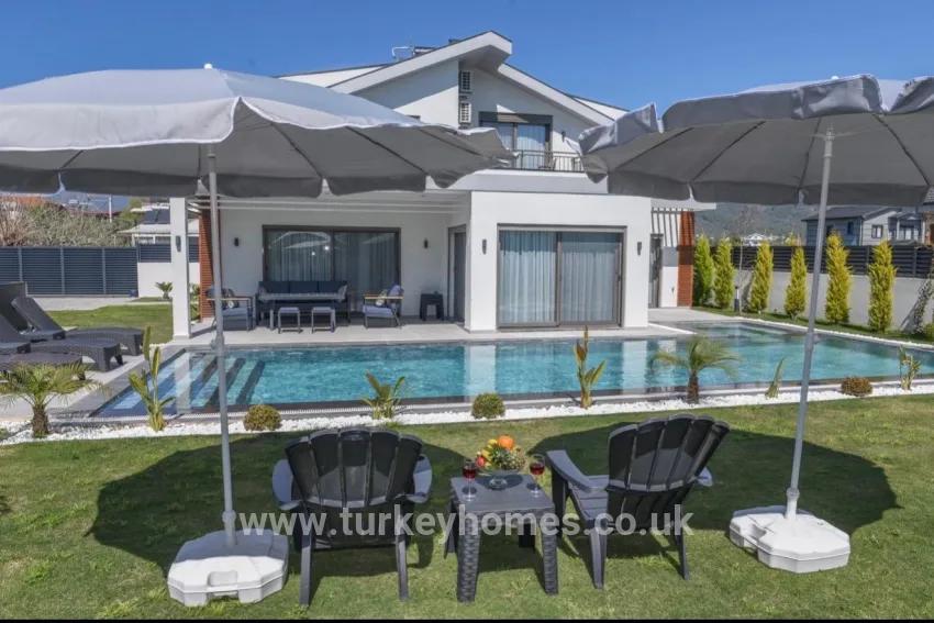 Fethiye Kargı Mah. Satılık 3+1 Villa - 690 m²
