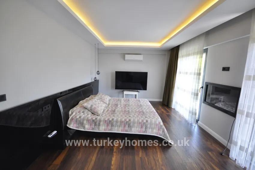 Fethiye Çiftlik Mah. Satılık 4+1 Villa - 660 m²
