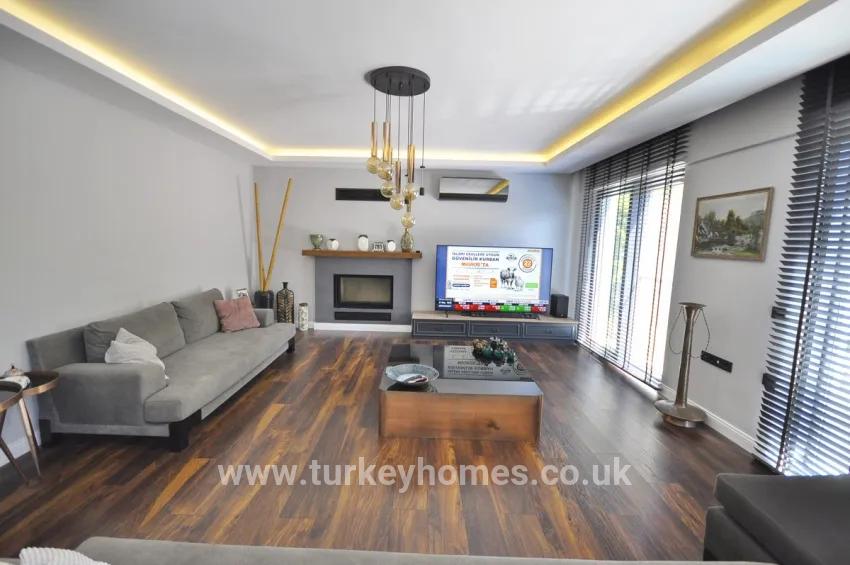 Fethiye Çiftlik Mah. Satılık 4+1 Villa - 660 m²