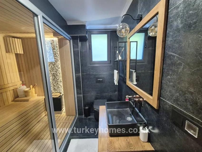 Fethiye Çiftlik Mah. Satılık 4+1 Villa - 660 m²