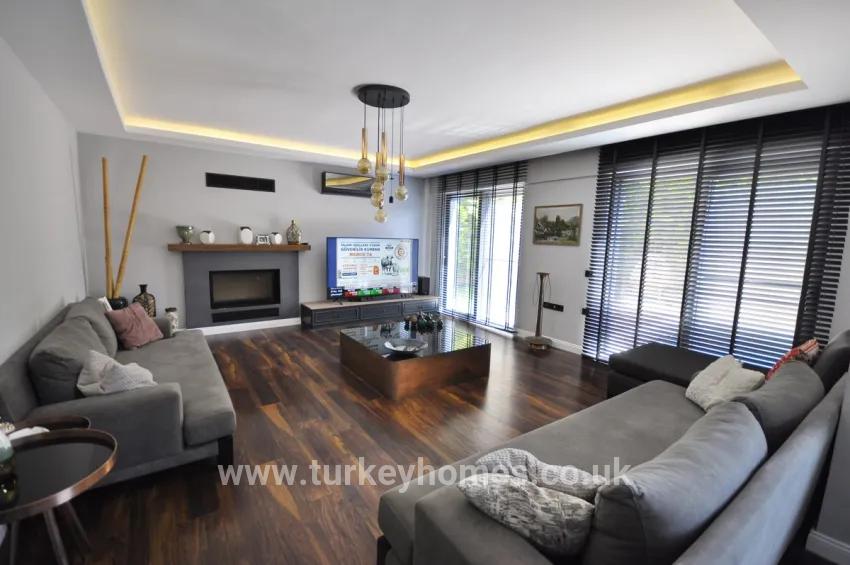 Fethiye Çiftlik Mah. Satılık 4+1 Villa - 660 m²