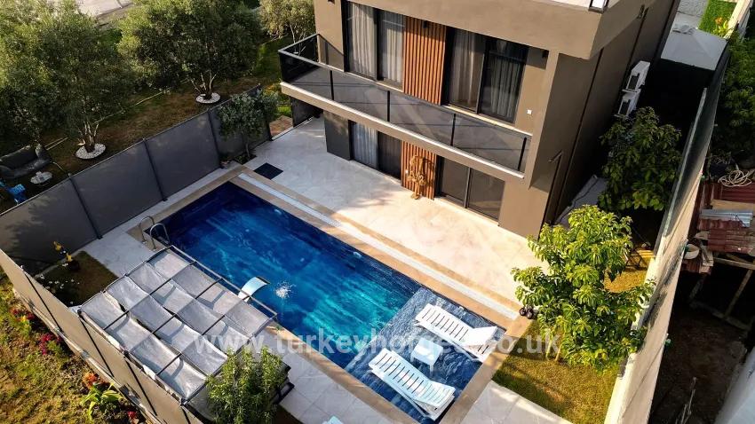 Fethiye Kargı Mah. Kiralık 3+1 Villa - 350 m²