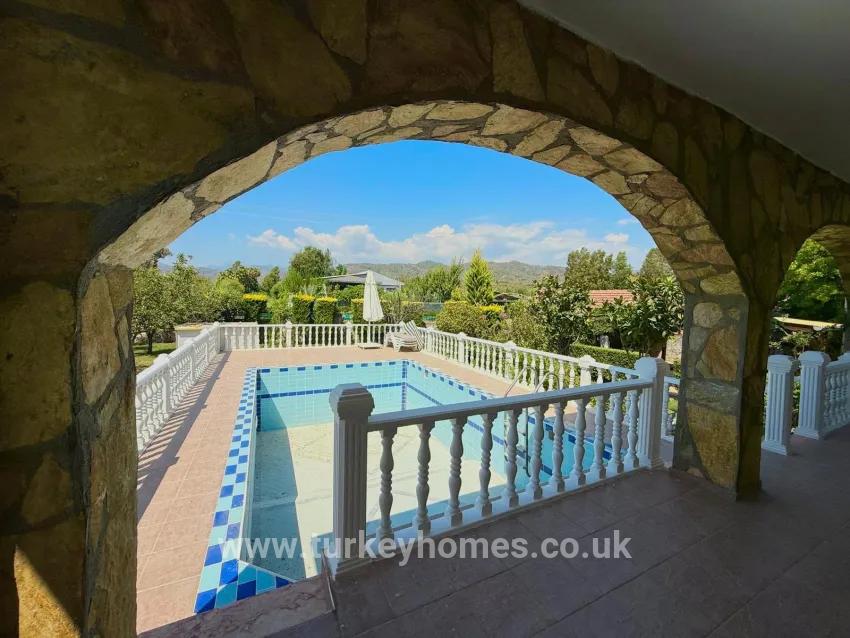 Fethiye Kargı Mah. Kiralık 2+1 Villa - 500 m²