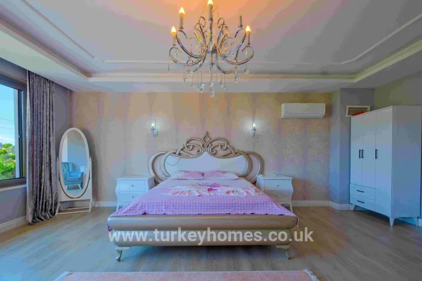 Fethiye Karagedik Mah. Satılık 8+1 Villa - 500 m²