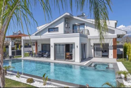 Kargı'da Satılık 3+1 Müstakil Havuzlu Villa