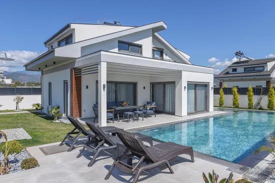 Kargı'da Satılık 3+1 Müstakil Havuzlu Villa
