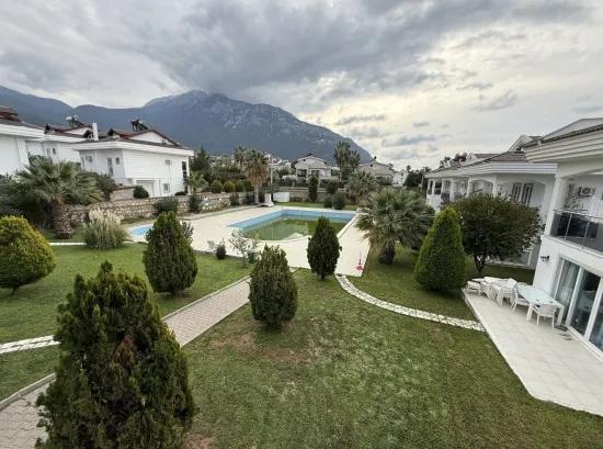 Ovacık'ta Havuzlu Site İçerisinde Eşyalı Villa
