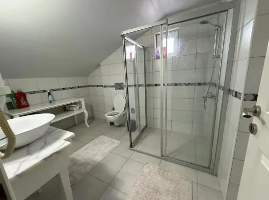 Ovacık'ta Havuzlu Site İçerisinde Eşyalı Villa