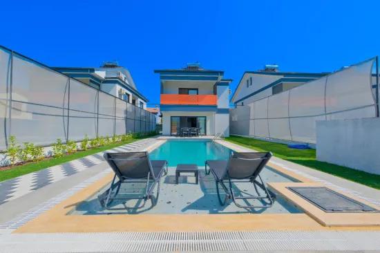 Koca Çalış'ta Kiralık Müstakil Havuzlu Eşyalı Villa