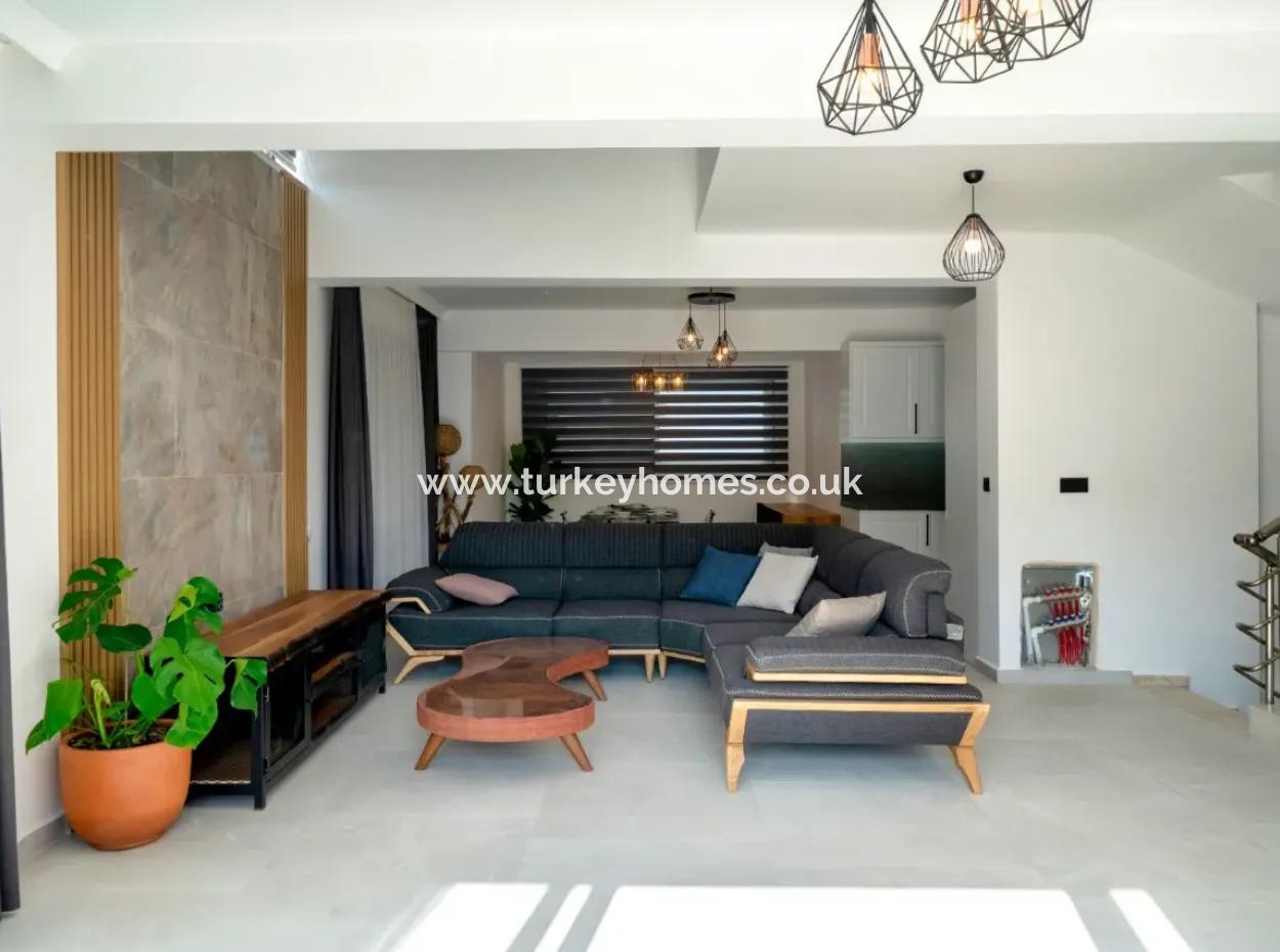 Çiftlik'te 4 Katlı Müstakil Villa