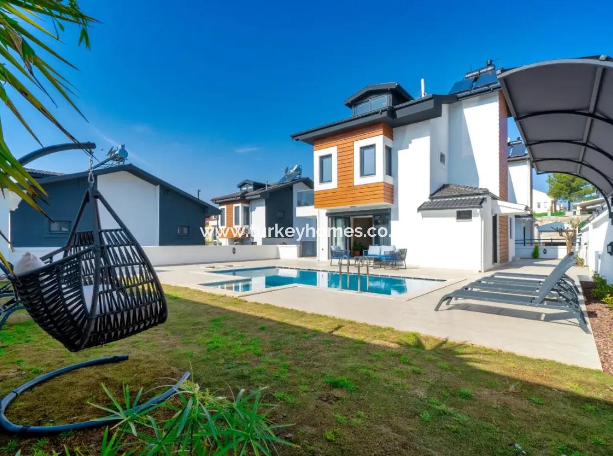 Çiftlik'te 4 Katlı Müstakil Villa