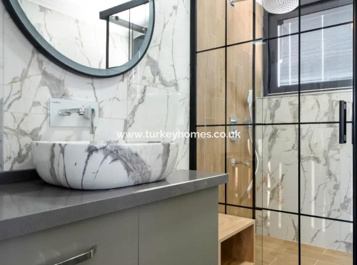 Çiftlik'te 4 Katlı Müstakil Villa